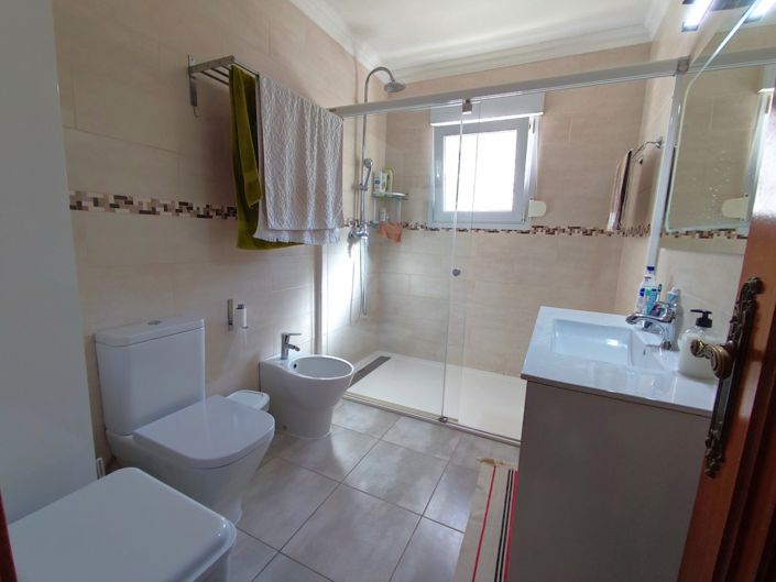 Image No.30-6 Bed Villa for sale