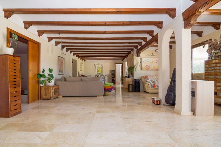 Image No.3-4 Bed Villa for sale