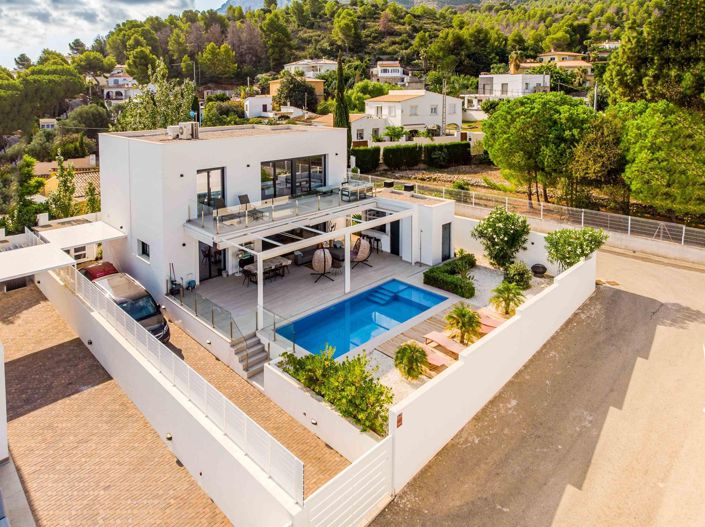 Image No.1-3 Bed Villa for sale