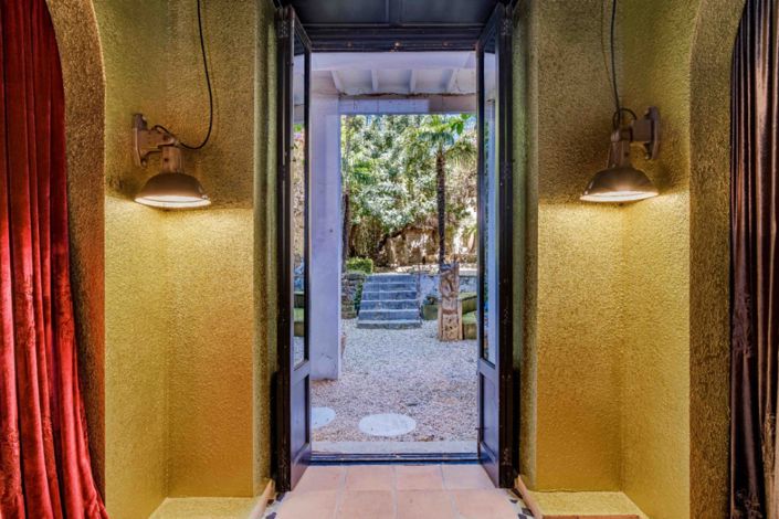 Image No.16-4 Bed Townhouse for sale