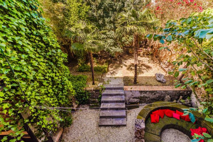 Image No.17-4 Bed Townhouse for sale