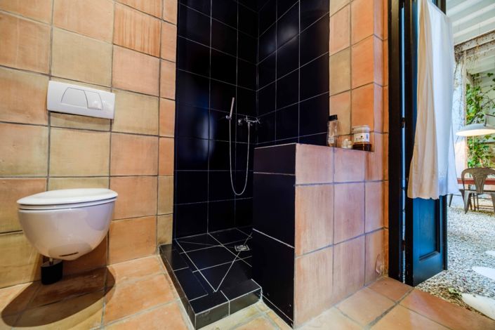 Image No.25-4 Bed Townhouse for sale