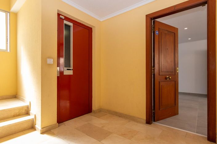 Image No.29-4 Bed Apartment for sale