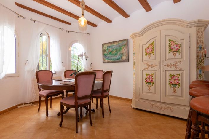 Image No.10-4 Bed Villa for sale