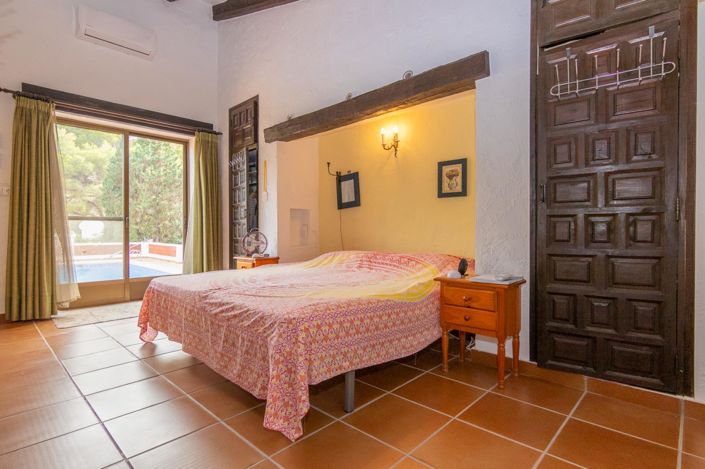 Image No.11-6 Bed Villa for sale