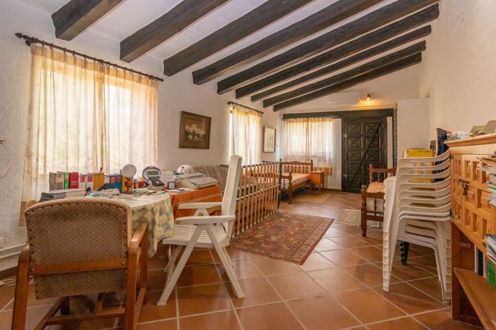 Image No.9-6 Bed Villa for sale