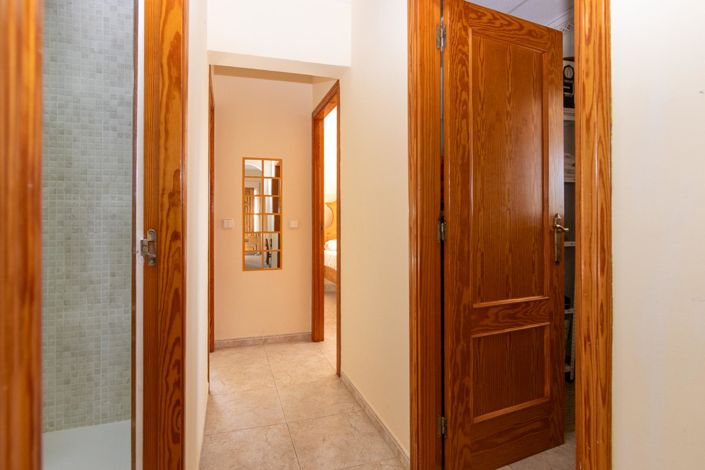 Image No.33-5 Bed Villa for sale