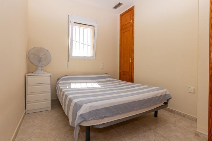 Image No.36-5 Bed Villa for sale