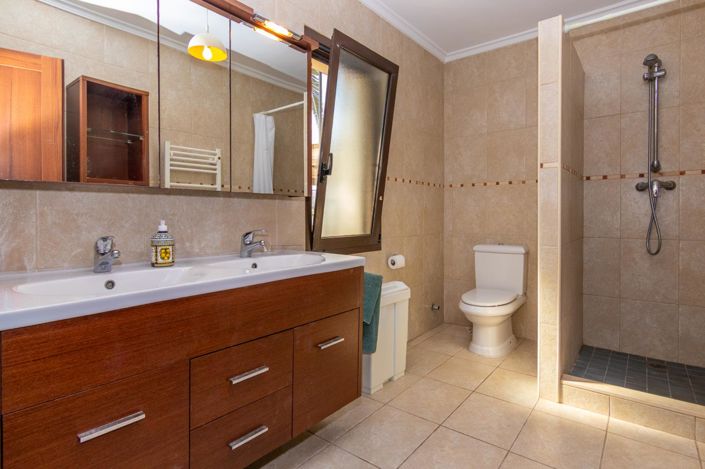 Image No.19-2 Bed Villa for sale