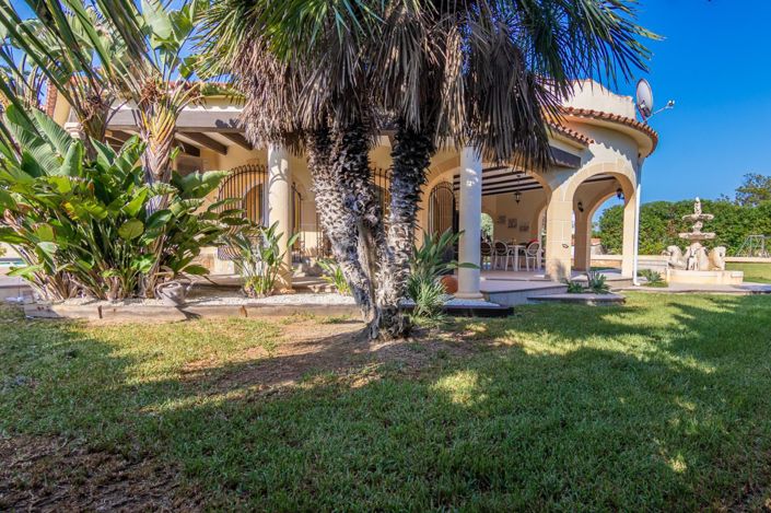 Image No.32-2 Bed Villa for sale