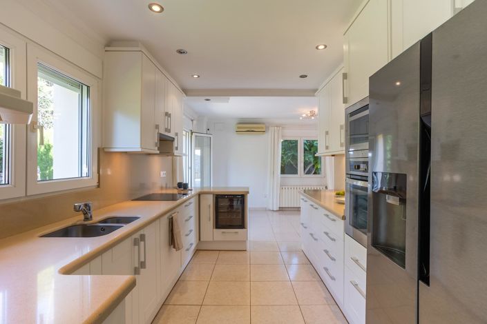 Image No.10-4 Bed Villa for sale