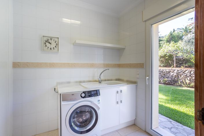 Image No.12-4 Bed Villa for sale