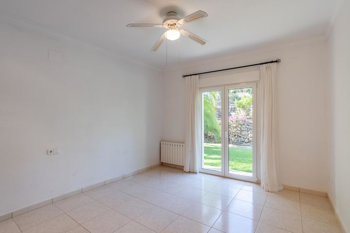 Image No.23-4 Bed Villa for sale