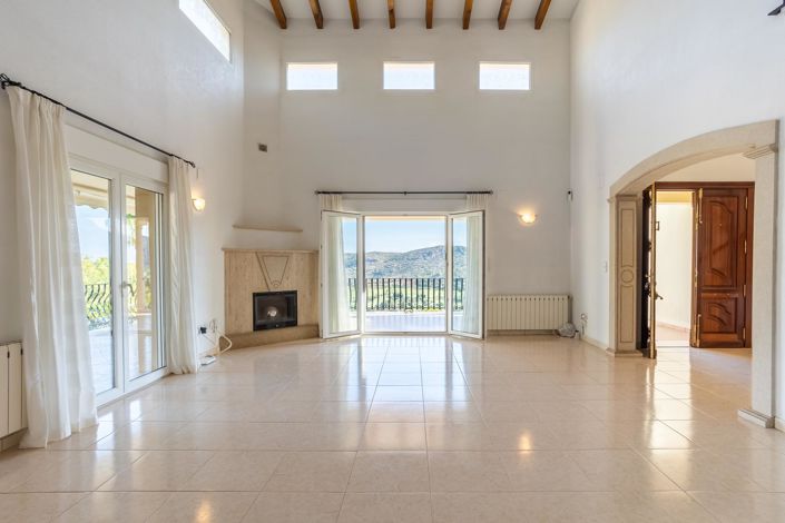 Image No.3-4 Bed Villa for sale