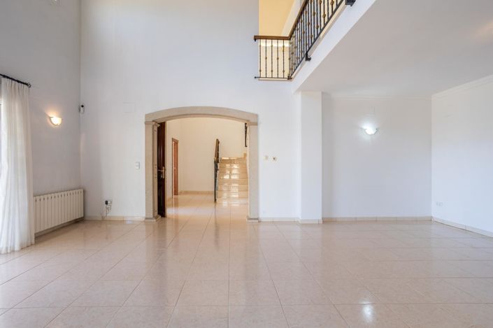 Image No.8-4 Bed Villa for sale