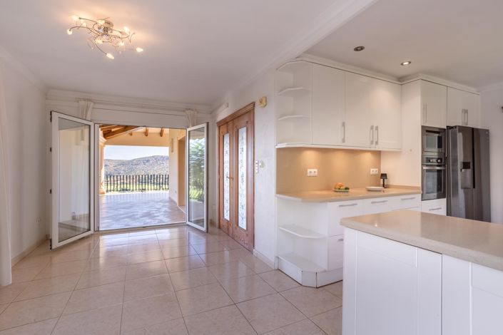 Image No.9-4 Bed Villa for sale