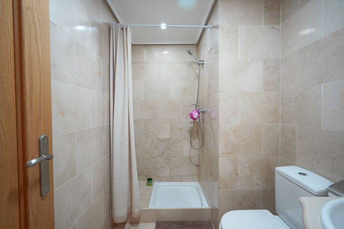 Image No.22-3 Bed Apartment for sale