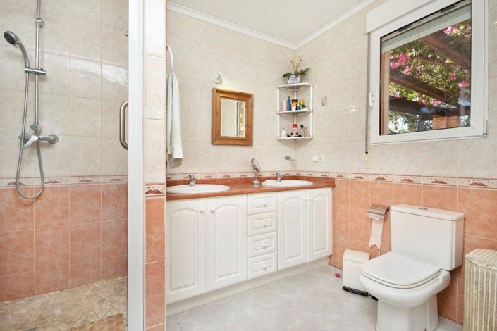 Image No.23-4 Bed Finca for sale