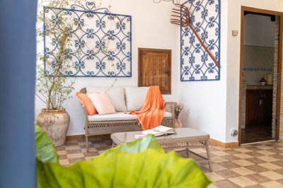 sunsplashedreadingspots56ad63e6f6