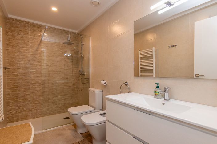 Image No.12-3 Bed Apartment for sale