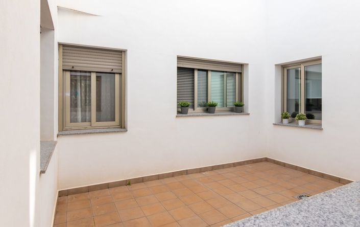 Image No.20-3 Bed Apartment for sale