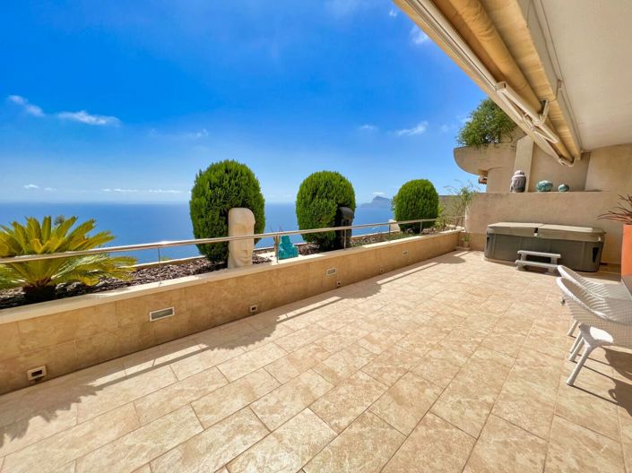 Image No.1-4 Bed Apartment for sale