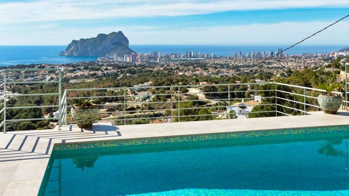 Image No.1-4 Bed Villa for sale