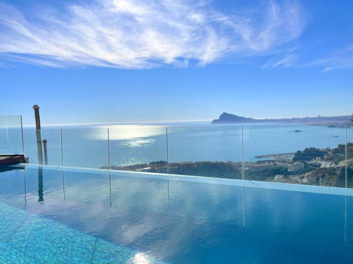 Image No.1-5 Bed Villa for sale