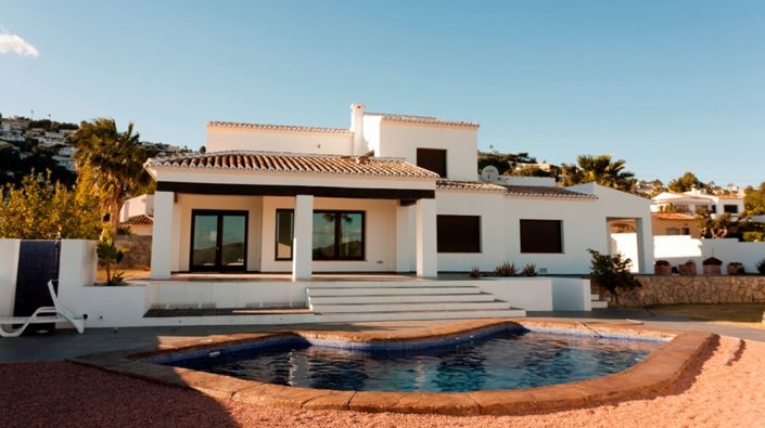Image No.1-4 Bed Villa for sale