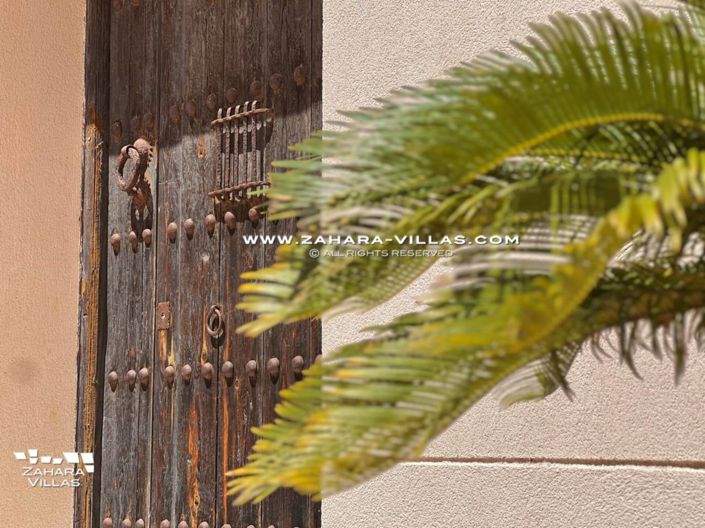 Image No.5-5 Bed Villa for sale