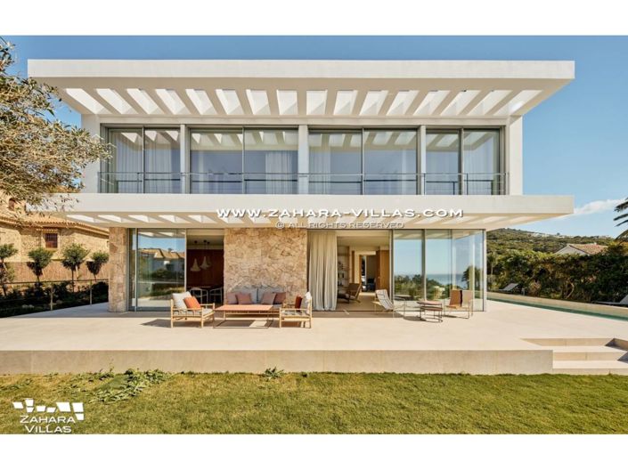 Image No.1-6 Bed Villa for sale