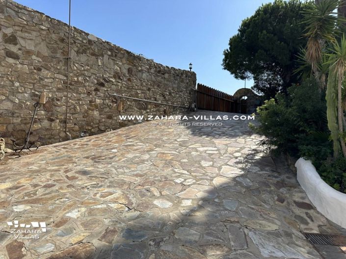 Image No.12-4 Bed Villa for sale