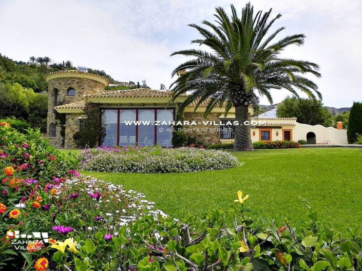 Image No.1-4 Bed Villa for sale
