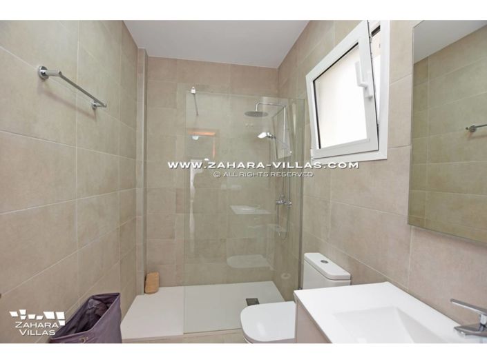 Image No.24-3 Bed Villa for sale