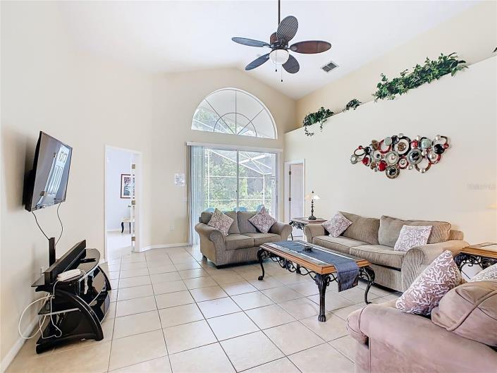 Image No.6-4 Bed Villa / Detached for sale