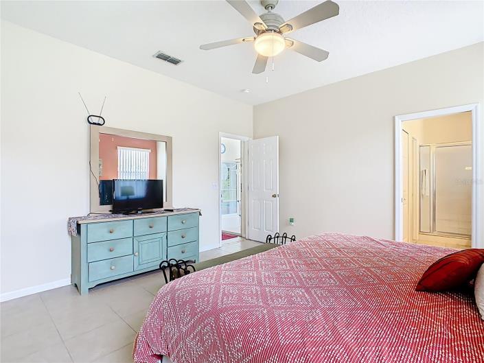 Image No.15-4 Bed Villa / Detached for sale