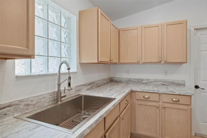 Image No.13-3 Bed Villa / Detached for sale