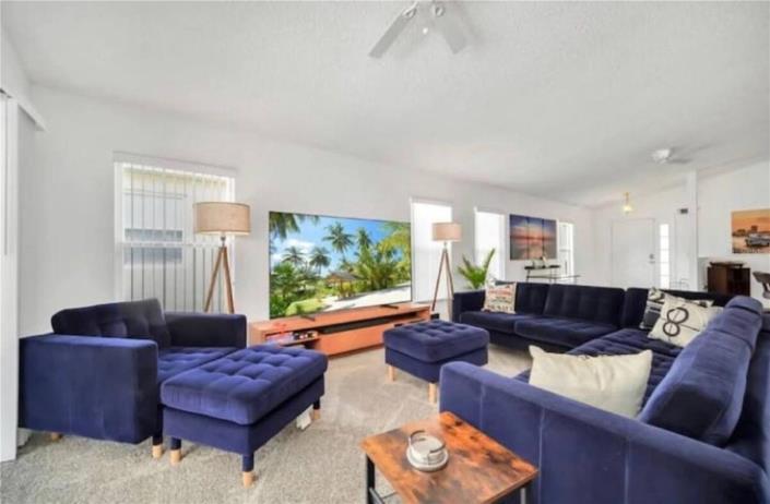 Image No.12-4 Bed Villa / Detached for sale