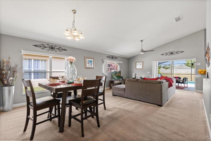 Image No.10-4 Bed Villa / Detached for sale