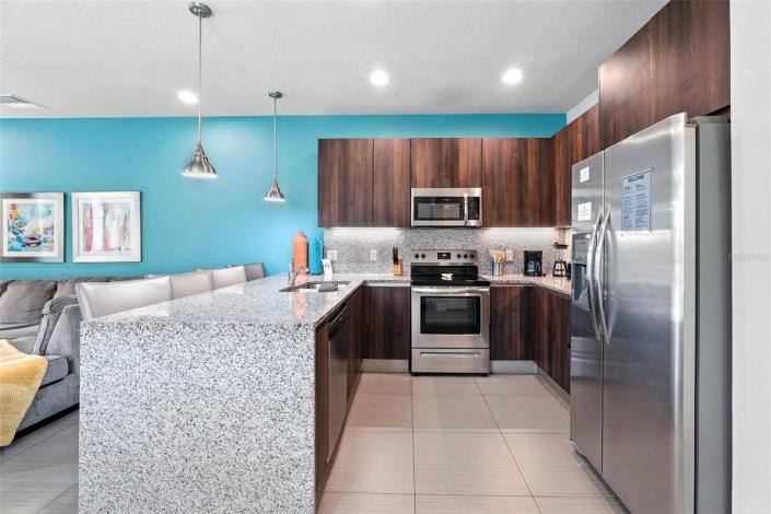 Image No.17-3 Bed Townhouse for sale