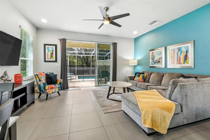 Image No.10-3 Bed Townhouse for sale