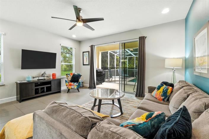 Image No.11-3 Bed Townhouse for sale