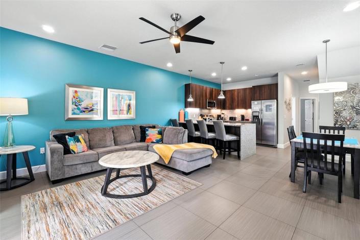 Image No.13-3 Bed Townhouse for sale