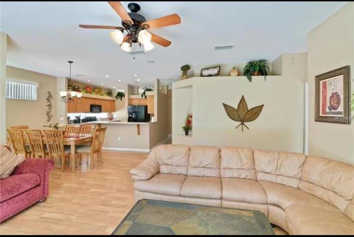 Image No.5-4 Bed Villa / Detached for sale