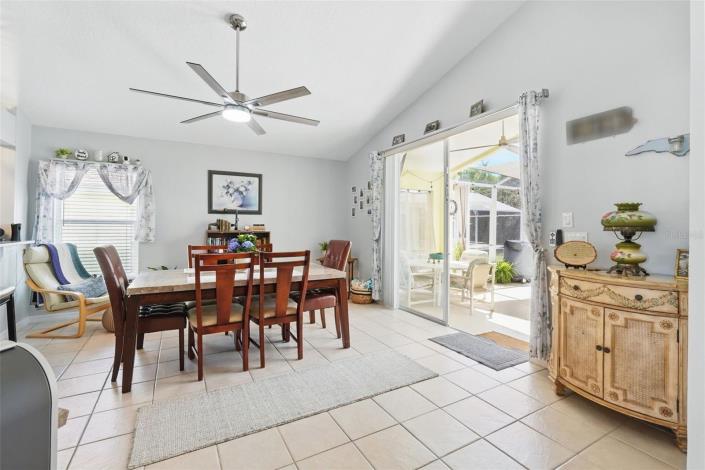 Image No.9-3 Bed Villa / Detached for sale