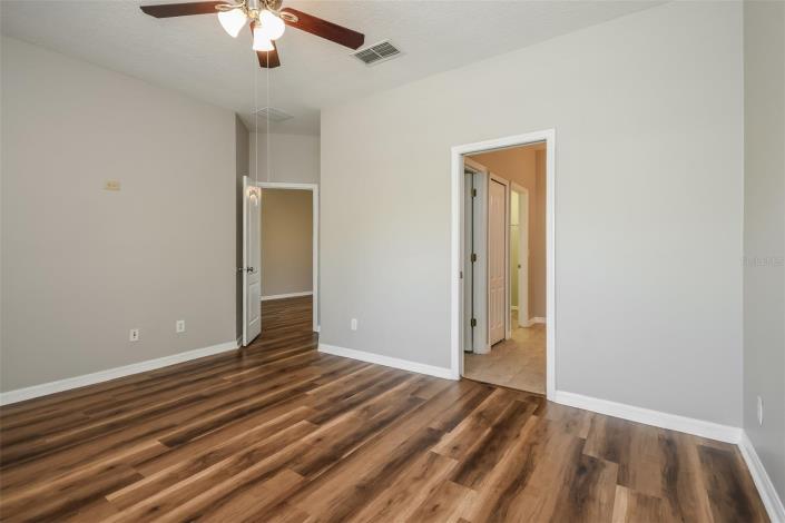 Image No.11-4 Bed Villa / Detached for sale