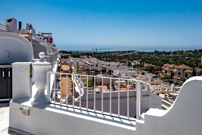 Image No.1-3 Bed House for sale