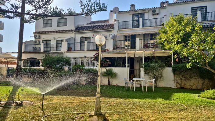 Image No.1-5 Bed House for sale