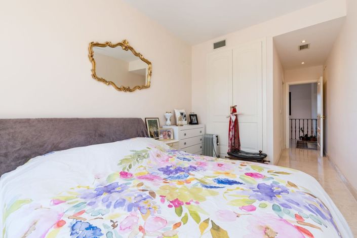 Image No.15-3 Bed House for sale