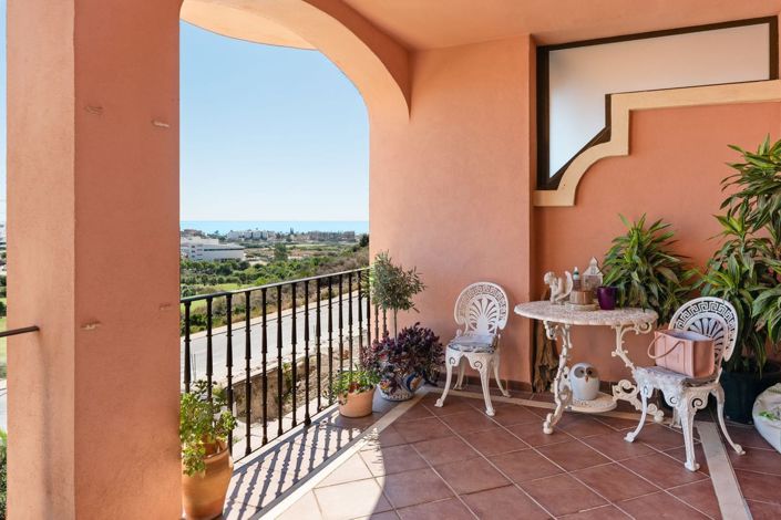 Image No.8-3 Bed House for sale